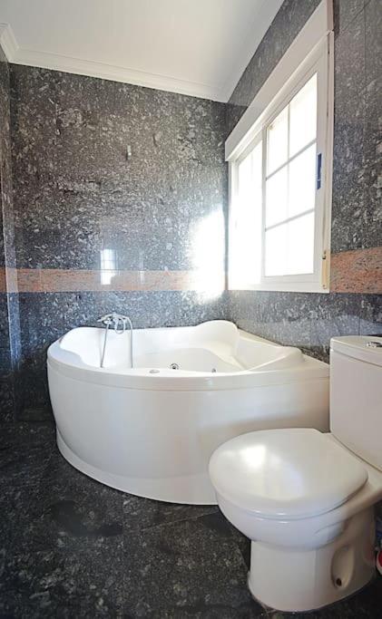Apartament Duplex Da Pedra E Da Auga Meis Zewnętrze zdjęcie